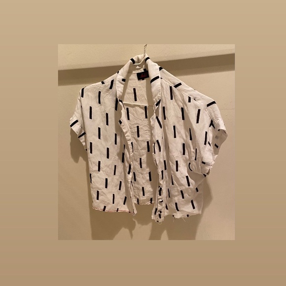 Motel Rocks Collared Patterned Crop Top - Picture 2 of 4